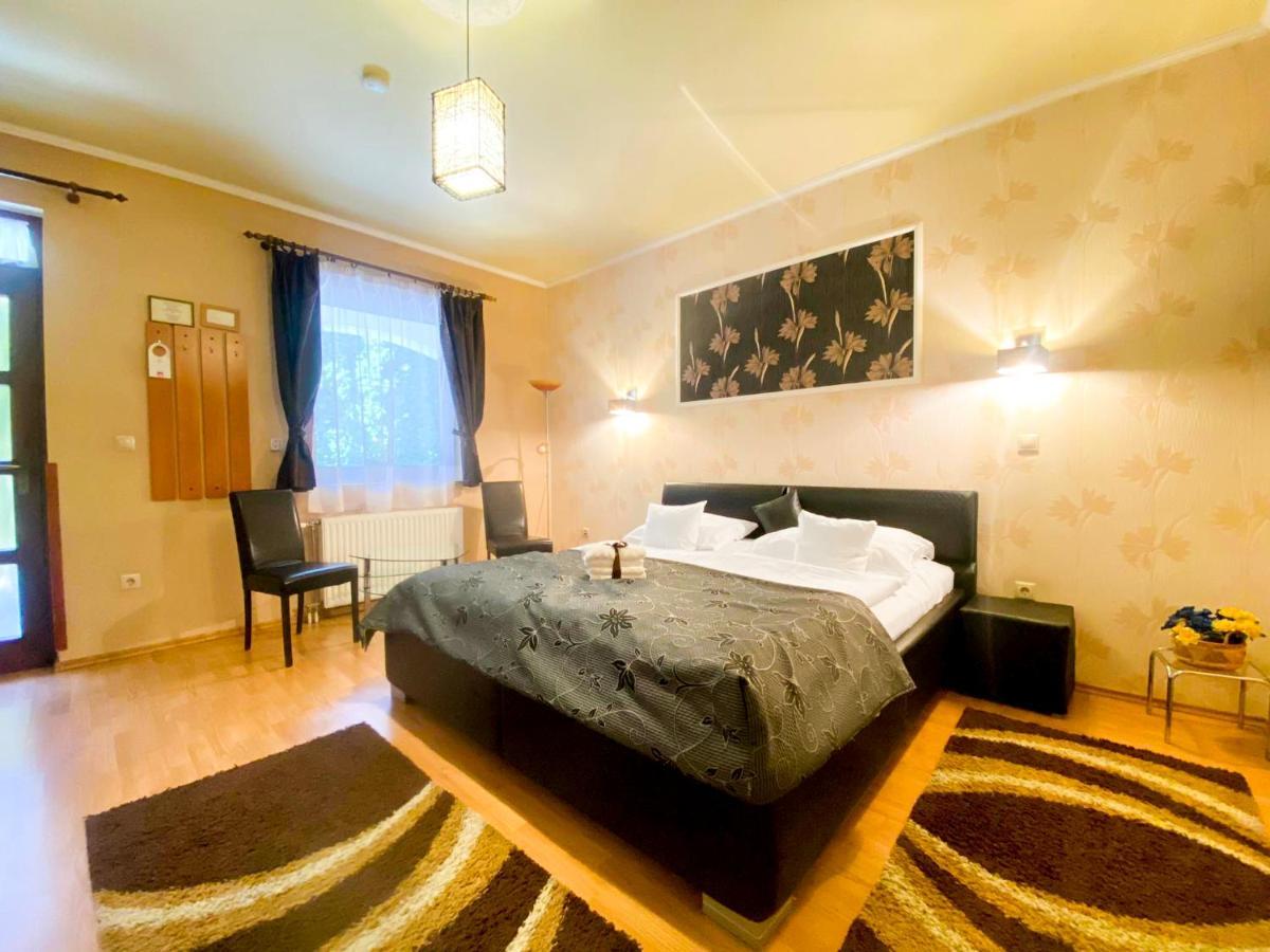 Bajor Panzio Buek-Buekfuerdo, Adults Friendly 12 Plus المظهر الخارجي الصورة