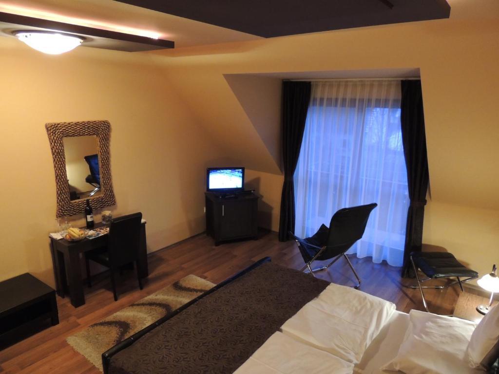 Bajor Panzio Buek-Buekfuerdo, Adults Friendly 12 Plus الغرفة الصورة