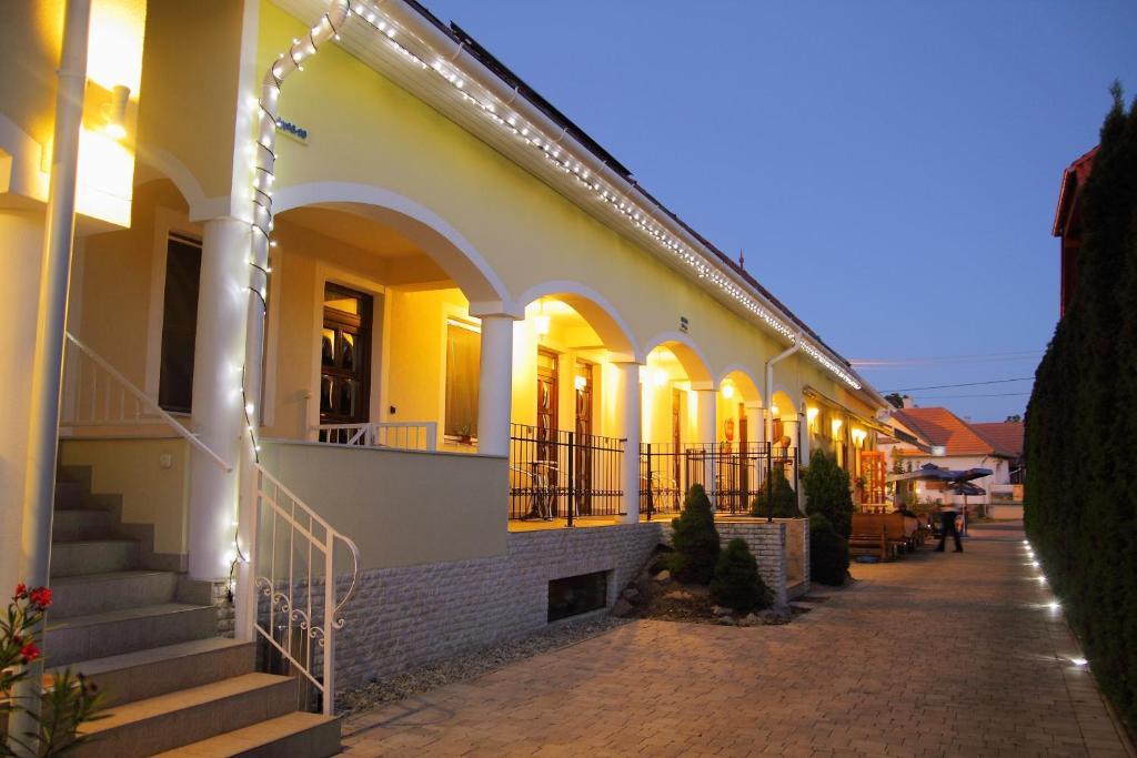 Bajor Panzio Buek-Buekfuerdo, Adults Friendly 12 Plus المظهر الخارجي الصورة