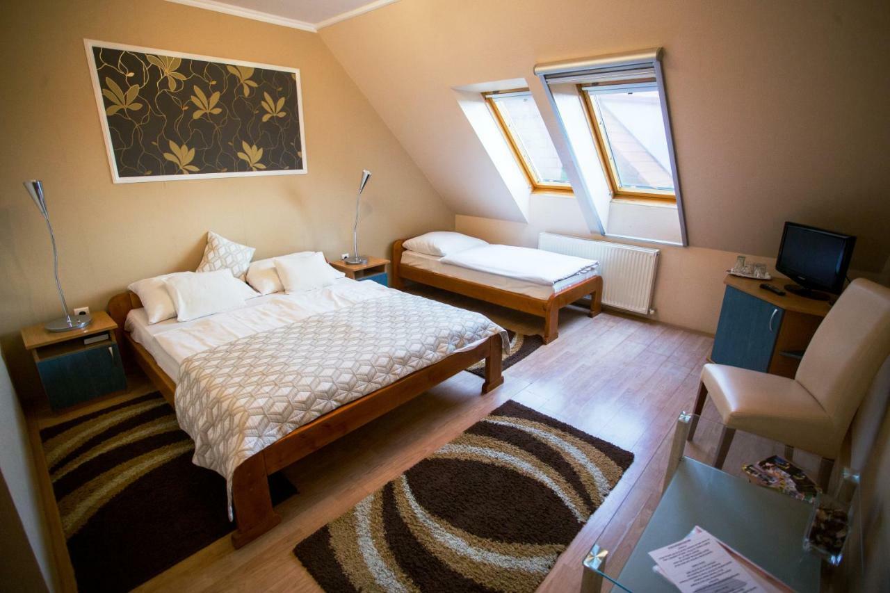 Bajor Panzio Buek-Buekfuerdo, Adults Friendly 12 Plus المظهر الخارجي الصورة