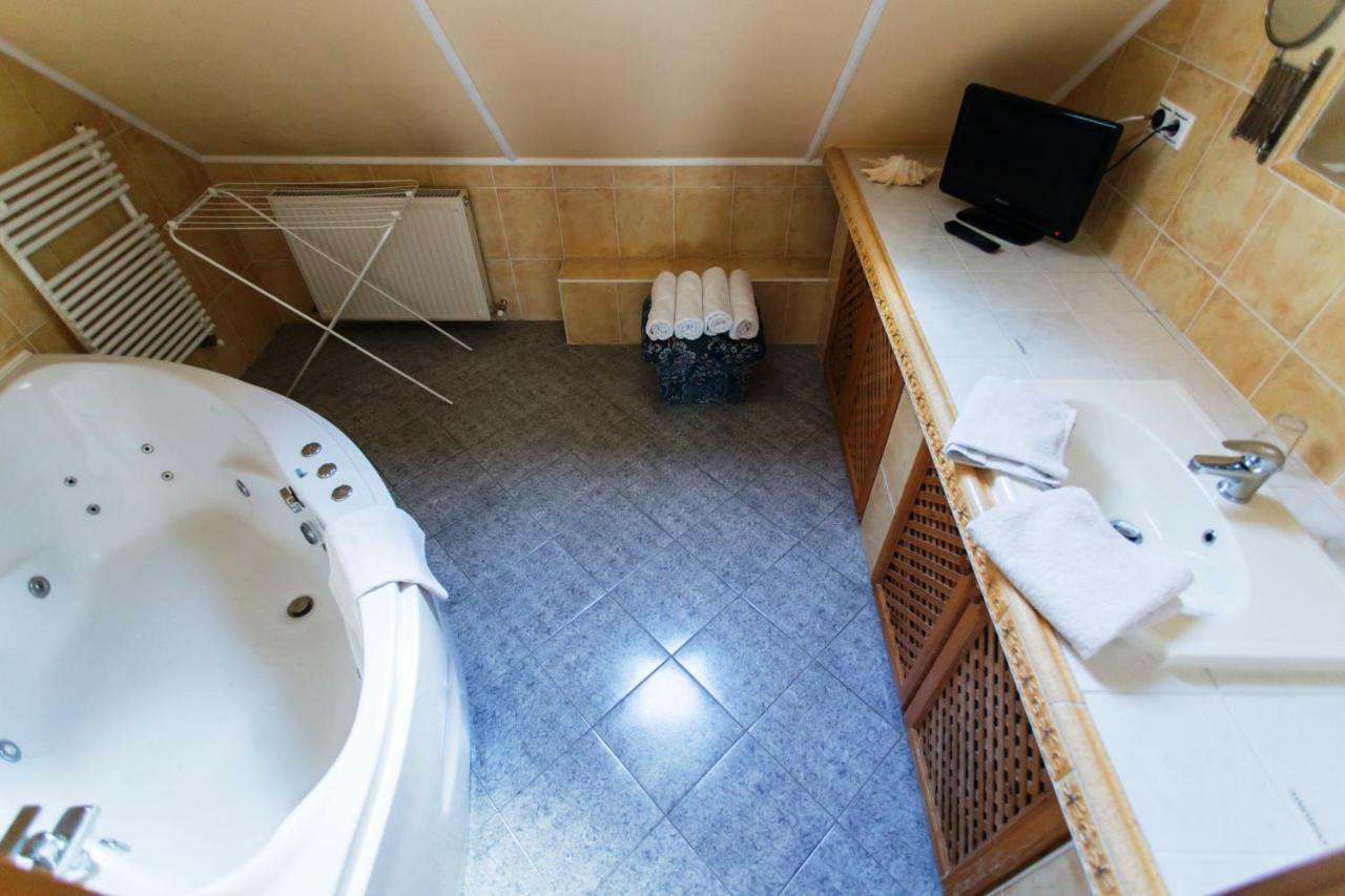 Bajor Panzio Buek-Buekfuerdo, Adults Friendly 12 Plus المظهر الخارجي الصورة